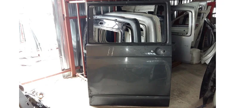 Wolksvagen Caravelle Sağ Sürgülü Kapı