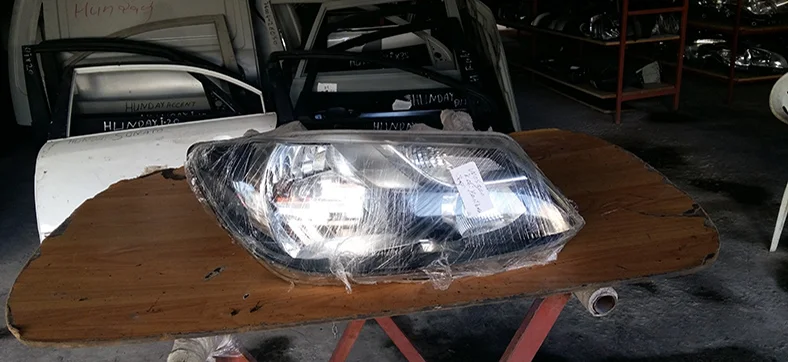 Wolksvagen Caddy 2015 Sağ Far